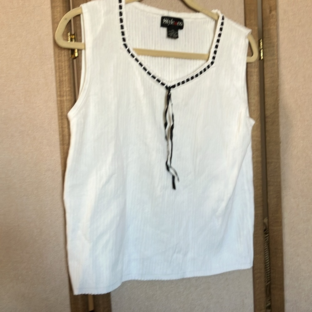 FINAL MARKDOWN Style & Co. Classic White Knit Sweater XL